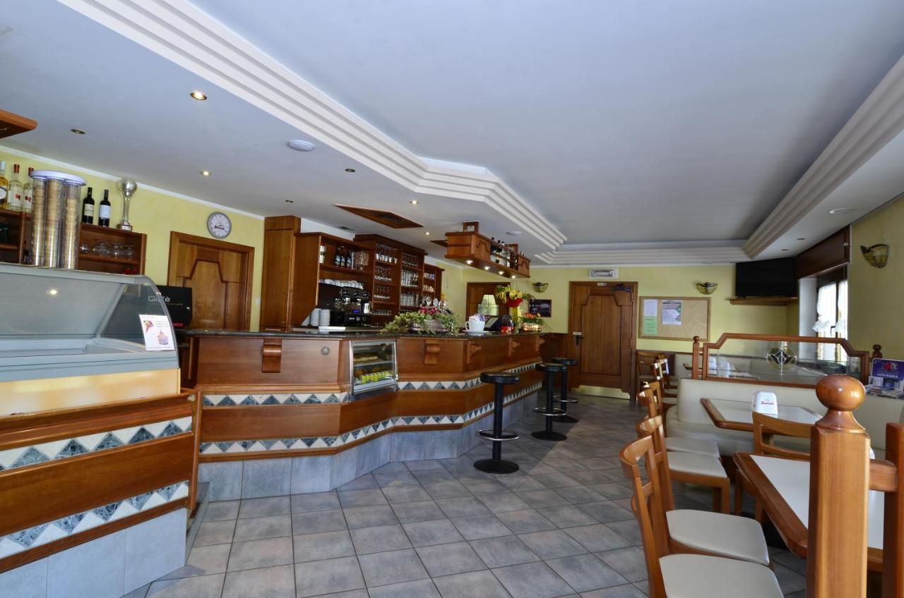 Locanda Ridevert Hotel Tione di Trento Exterior foto