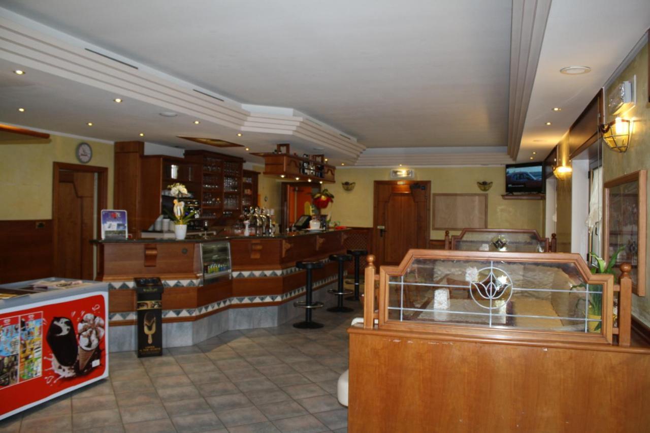 Locanda Ridevert Hotel Tione di Trento Exterior foto